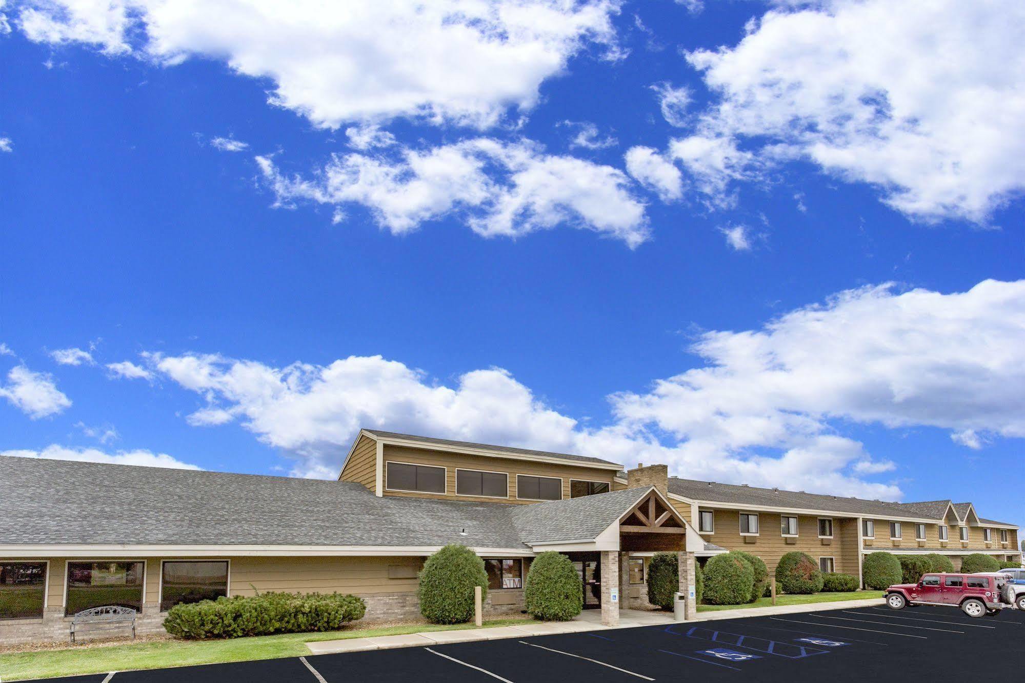 Americinn By Wyndham Dickinson Exterior foto